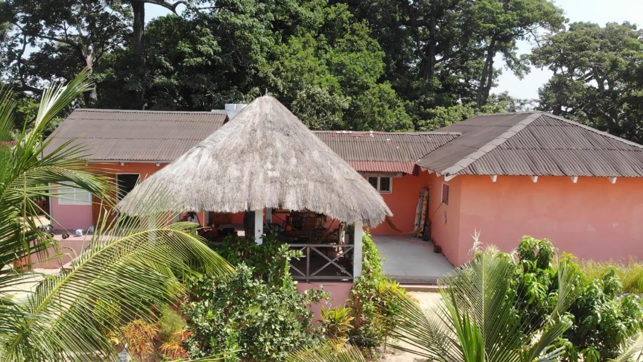 Diembéreng Akine Ti Kasso Piscine酒店 外观 照片