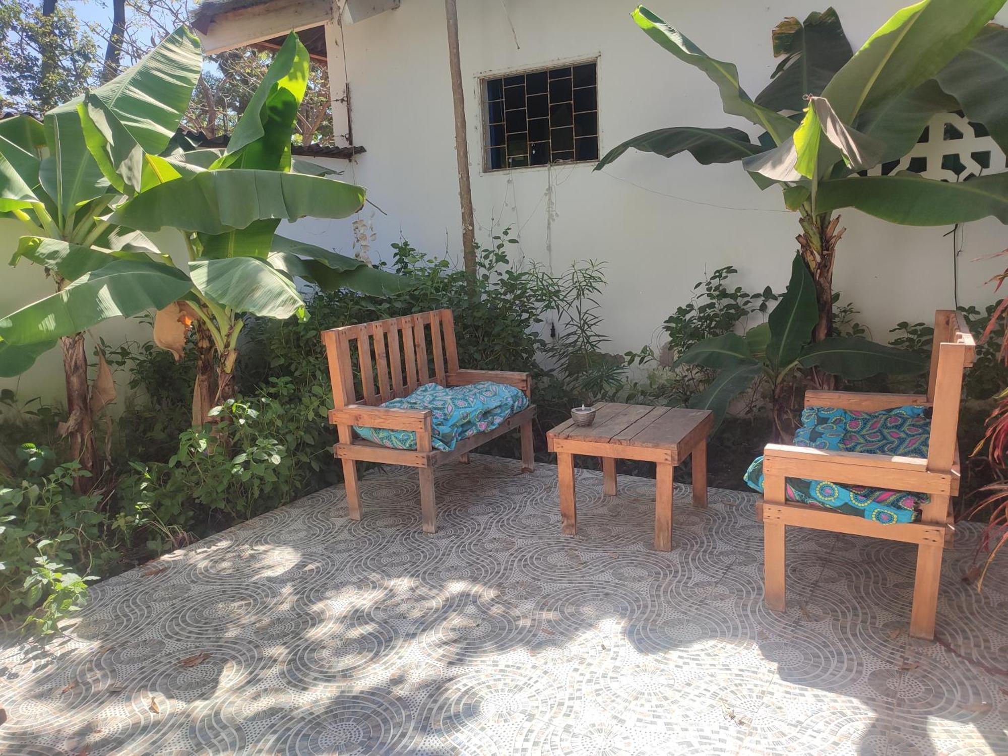 Diembéreng Akine Ti Kasso Piscine酒店 外观 照片