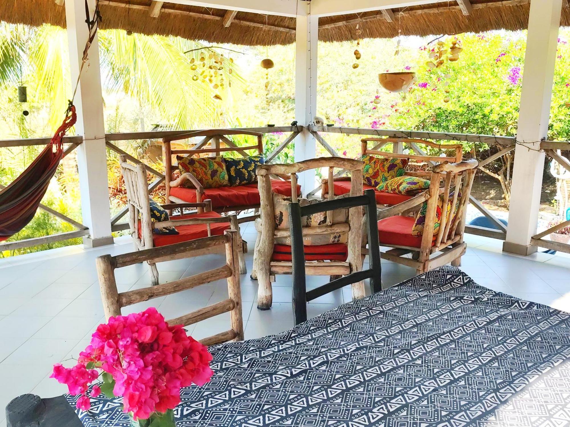 Diembéreng Akine Ti Kasso Piscine酒店 外观 照片