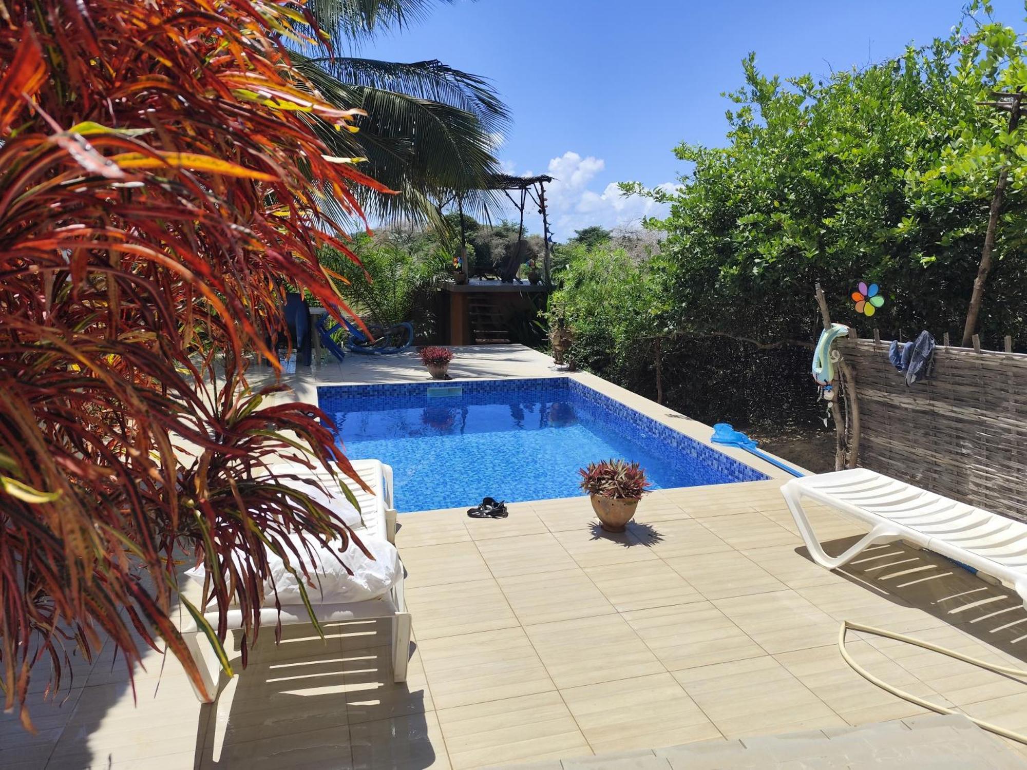 Diembéreng Akine Ti Kasso Piscine酒店 外观 照片