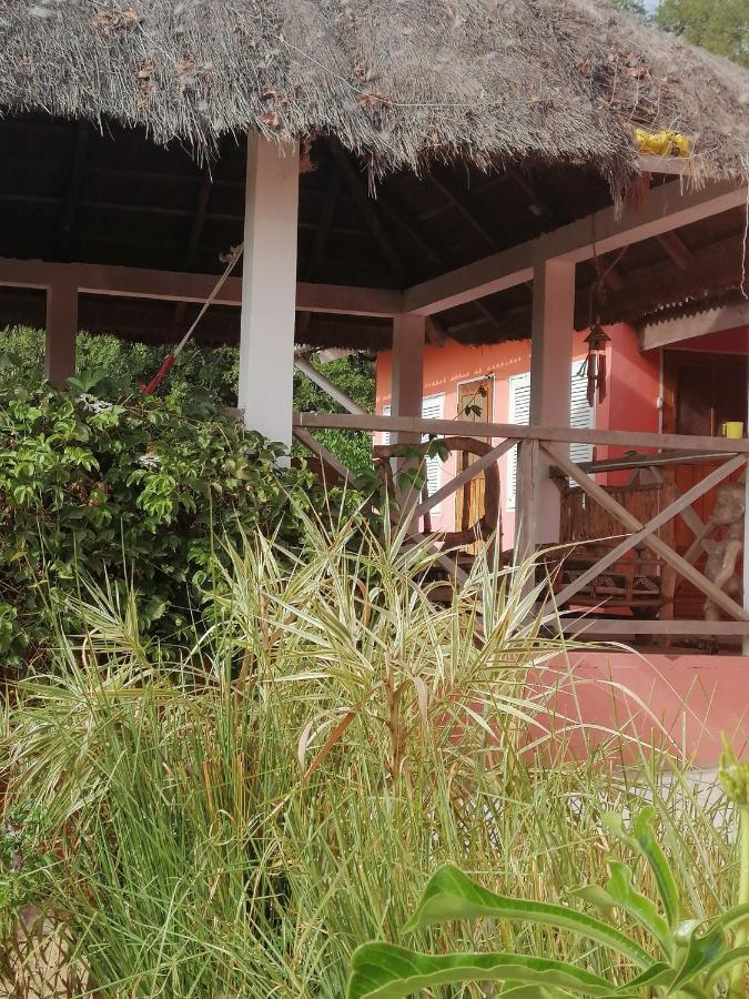 Diembéreng Akine Ti Kasso Piscine酒店 外观 照片